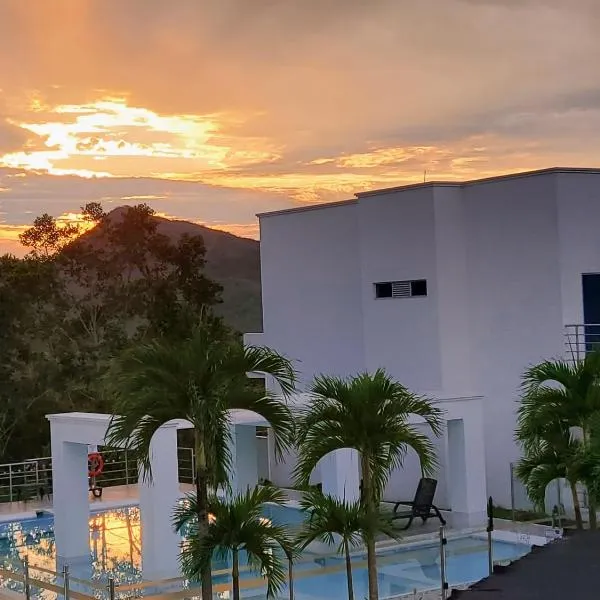 Ibiza Reservado 201, hotel v destinaci Melgar