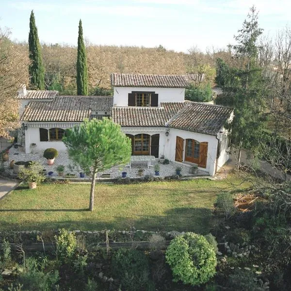 Laserregnol, hotelli kohteessa Saint-Cézaire-sur-Siagne
