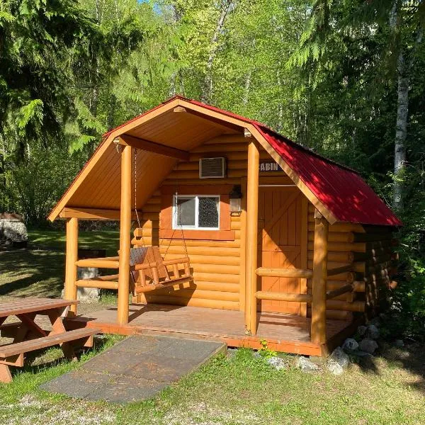 Revelstoke RV & Cabin Resort, hotel in Revelstoke