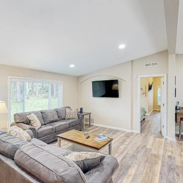 Wygant Road Retreat, hotel in Coos Bay