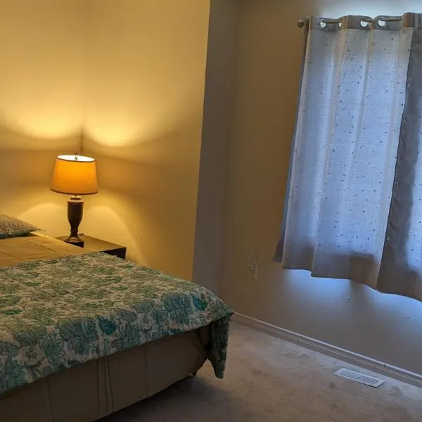 The Warm Welcome Suite, hotel in Thorold