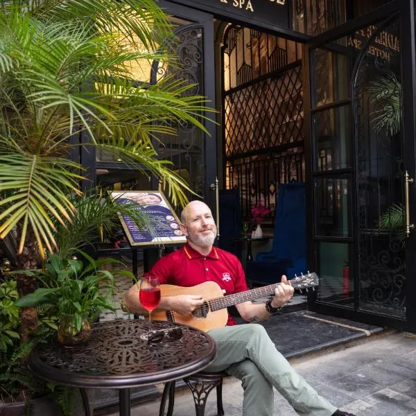 Madelise Palace Hotel & Travel, hotel in Hanoi