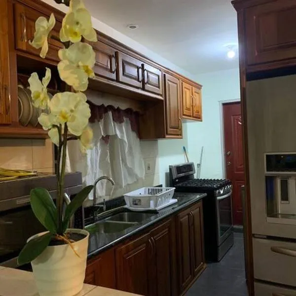 Comfortable home in San Fernando, hotel v destinaci San Fernando