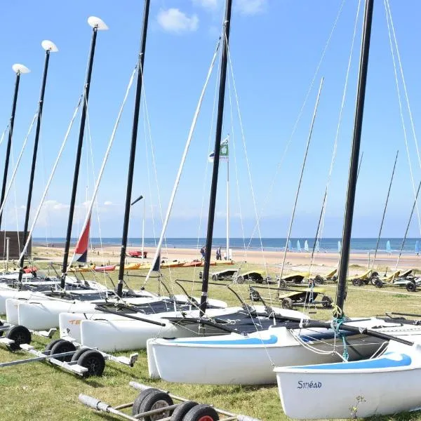 Beautiful Apartment In Grandcamp-Maisy, hotel v destinaci Grandcamp-Maisy