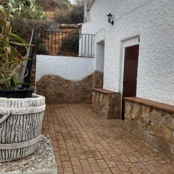 CASA CUEVA VANESA, hotell i Fontanar