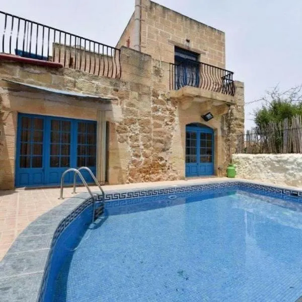 Tan-Nahla (128B) Holiday Farmhouse with Private Pool, hotel in Il-Pergla
