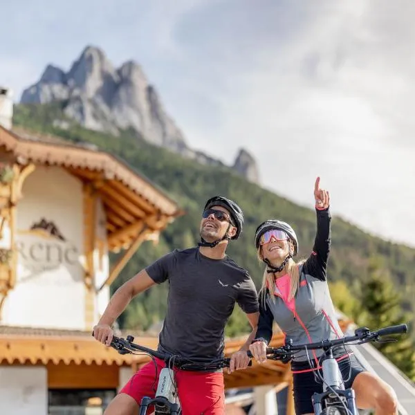 Renè Dolomites Boutique Hotel، فندق في بوتسا دي فاسّا