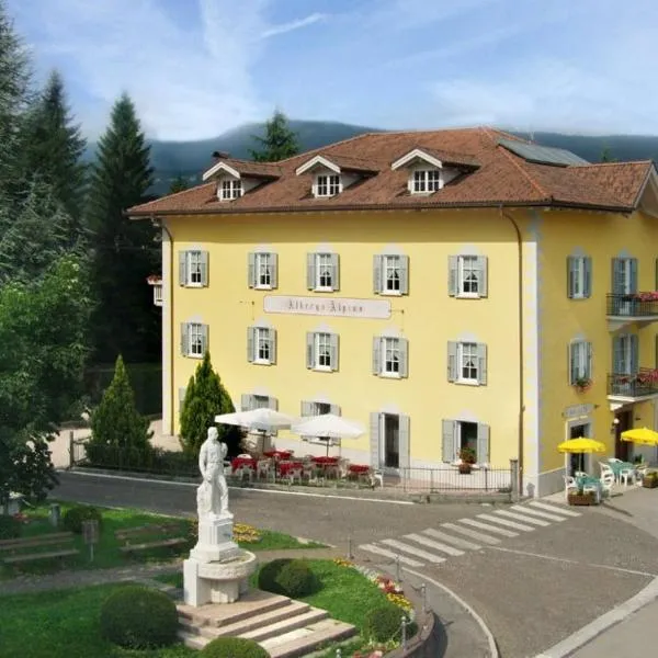 Locanda Alpina, hotel em Brez