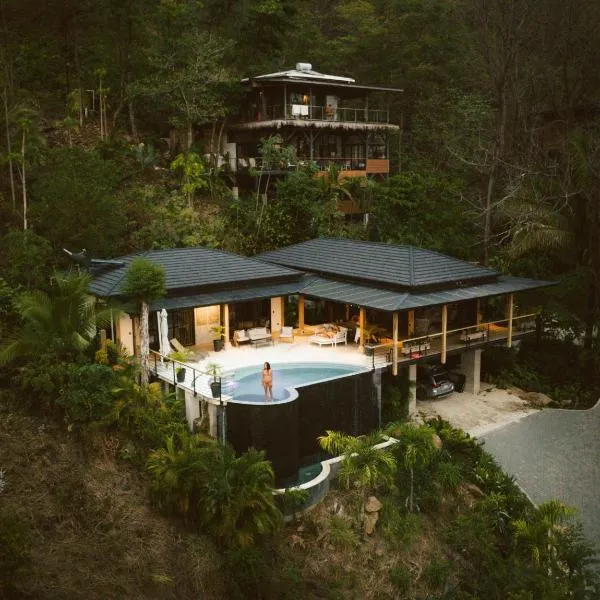 SELVA RESORT Ocean View Luxury Villas, hotel v destinaci Playa Santa Teresa
