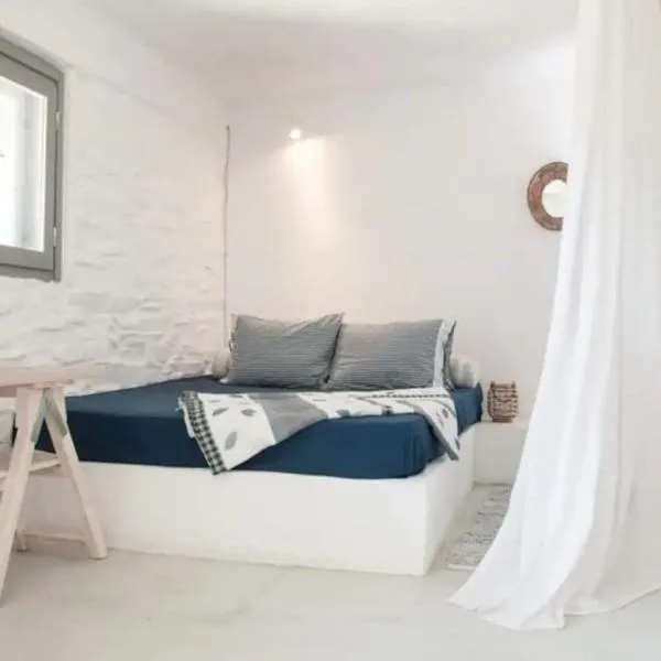 Authentic Kea island house, hotel v destinaci Otziás