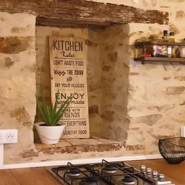 Logement Cosy 2 à 4 Personnes Campagne proche Mer, hotel v destinaci Frossay