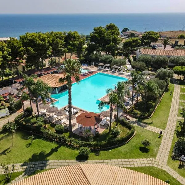Villaggio Spiagge Rosse, hotel v destinaci Capo Rizzuto
