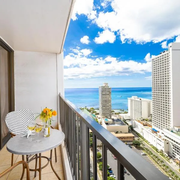 Viesnīca 1BR Condo with Great Ocean Views - 1 Block to Beach with Free Parking! Honolulu