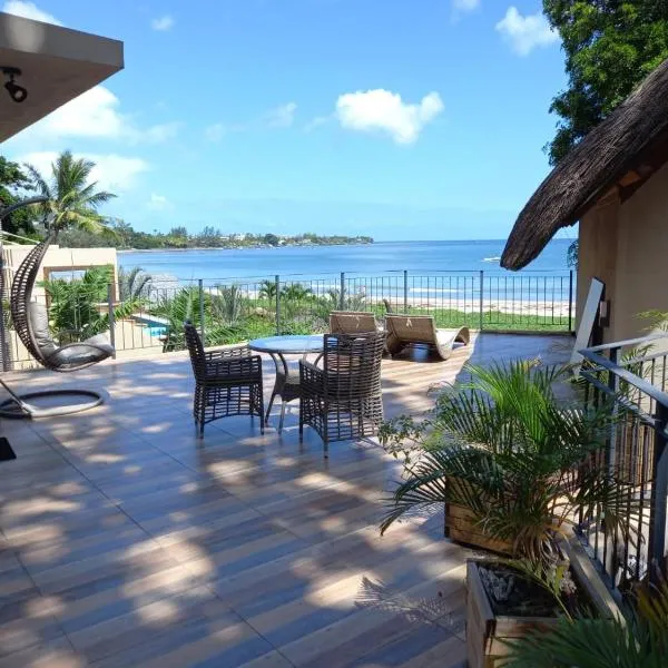 Beachfront Villa by M&H, hotel Tamarinban