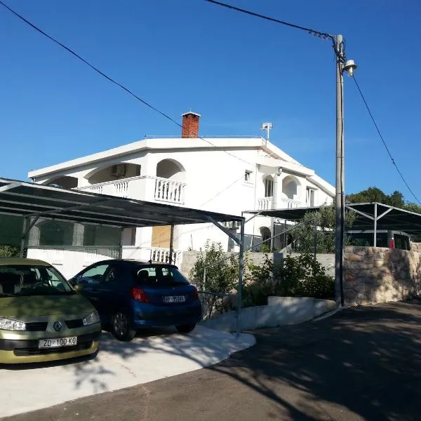 Apartmani Barbara App2 – hotel w mieście Vinjerac