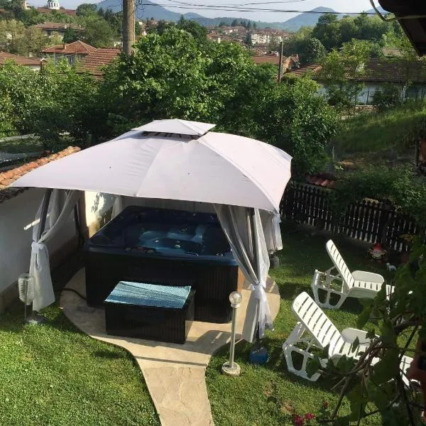 Dyadovata Kashta, hotel em Elena