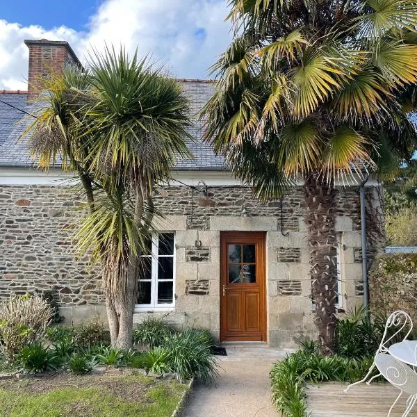 La Maison Verte a Etables sur Mer, hotel em Étables