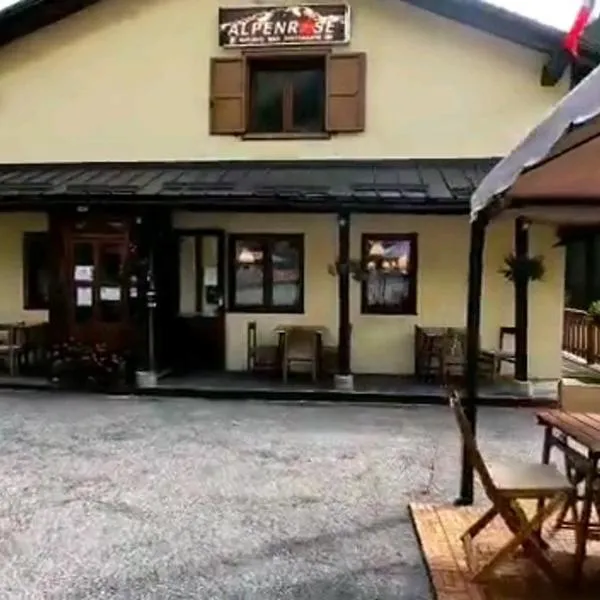 Rifugio Alpenrose, hotel a Macugnaga