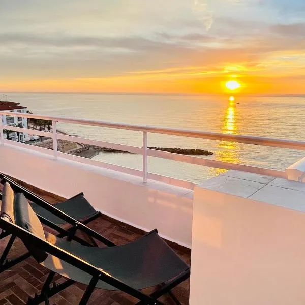 Respiro Del Mar - Beachfront Superior Apartment, hotel v destinaci L'Ametlla de Mar