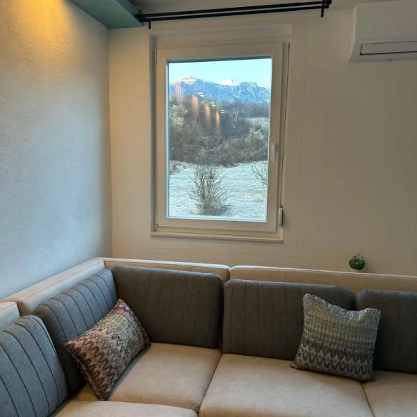 Apartment Eneya, hotel v destinaci Pazarić