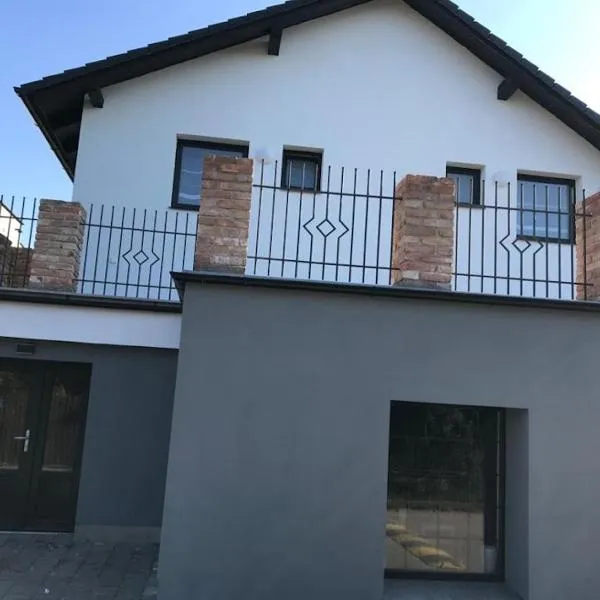 Penzion Hazdrovi, hotel v destinaci Strachotín