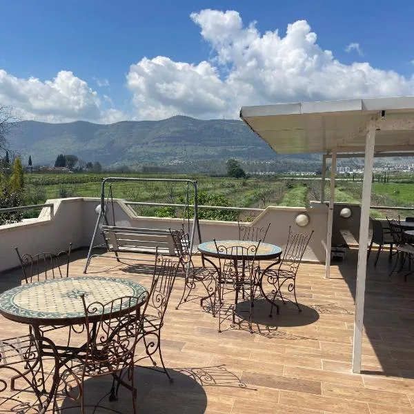 Gross Nofesh and Spa Guesthouse, hotel di Bet Hillel