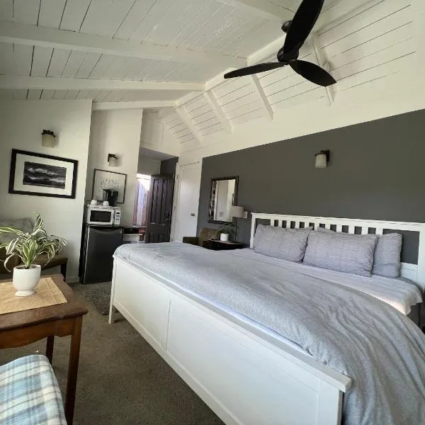 The Midtown Cottage- w/ Private Entrance and Views, hotel v destinaci Santa Cruz