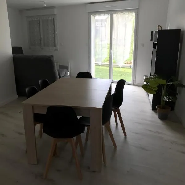 Appartement numéro 4 ou numéro 8, hotell sihtkohas Montfort-le-Gesnois