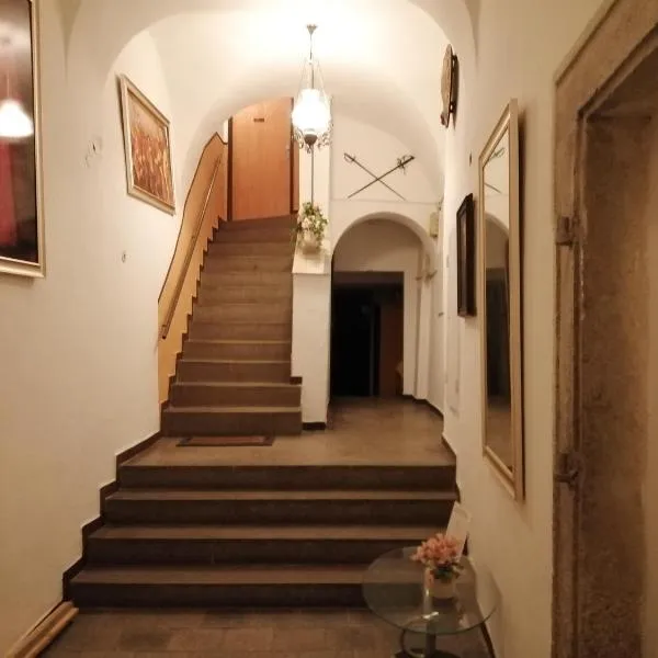 Apartman Deluxe Cheb, hotel in Cheb