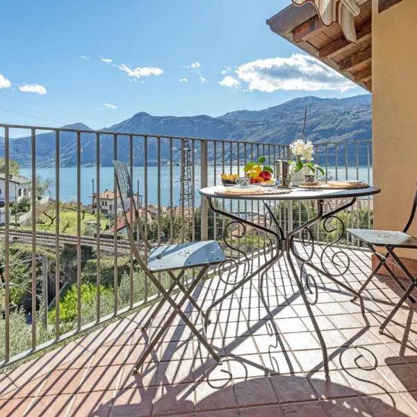 Mansarda Sole e lago, hótel í Lierna