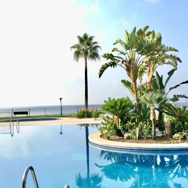 MI CAPRICHO BEACHFRONT- 9D Apartment with sea views - Costa del Sol, hotel in La Cala de Mijas
