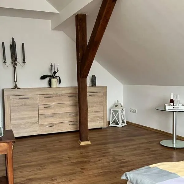 Ferienwohnung Berghaus, хотел в Варендорф