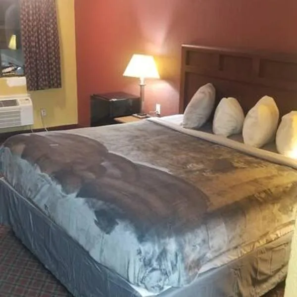 osu 2 Queen Beds Hotel Room 230 Wi-Fi, hotel in Stillwater