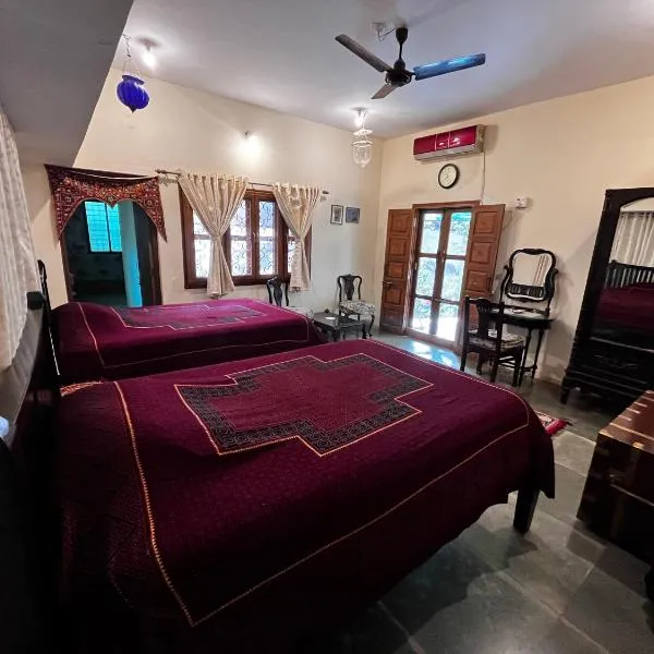 Sharad Baug homestay, hotel di Fakirwāri