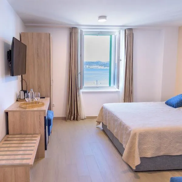 Šangulin Palace M, hótel í Biograd na Moru