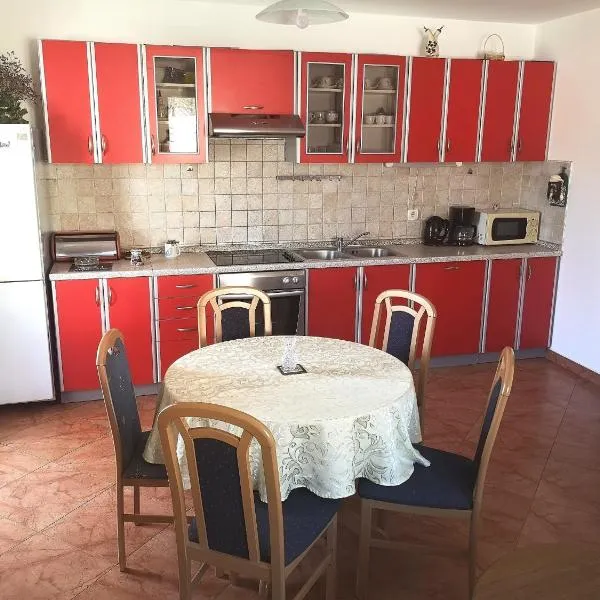 Apartment Vjera Ližnjan, hotel v destinácii Ližnjan