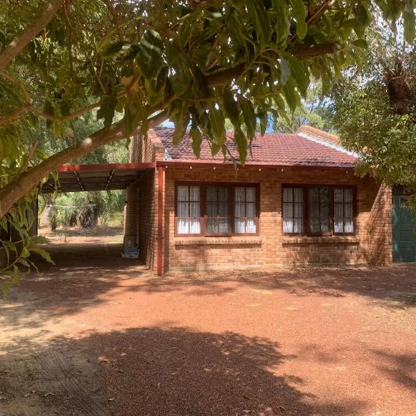 Bentworth Lodge, hotel em Carramar