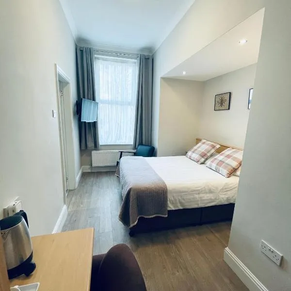 The Westlynne Hotel & Apartments Free Parking Near Manchester Centre, отель в Манчестере