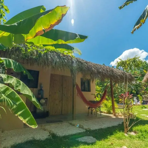 Casita Chinola - Playa El Encuentro, hotel in Bombita