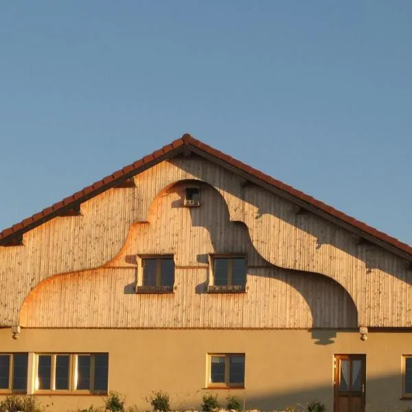 Ferme-Auberge du Rondeau, hotel v destinaci Lavans-Vuillafans