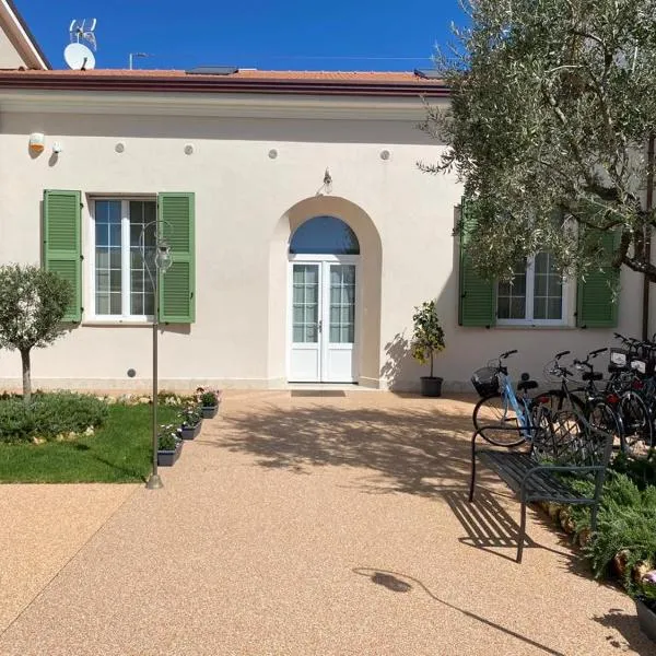 Villino Micol camere a due passi dal mare, hotel v destinaci Marina di Carrara