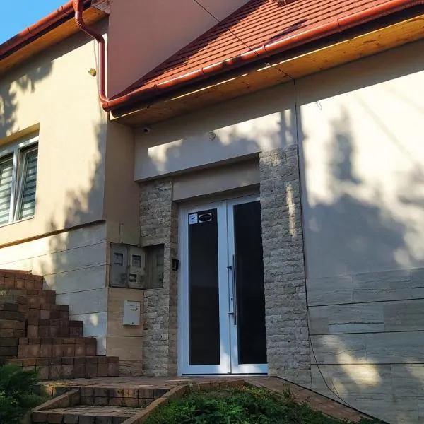 Luna Apartman, Hotel in Eger