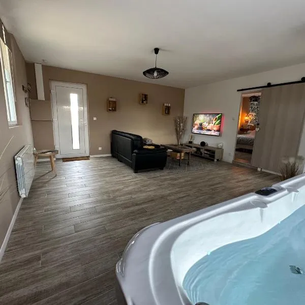 Victory Lodge spa, hotel u gradu Choisy-la-Victoire