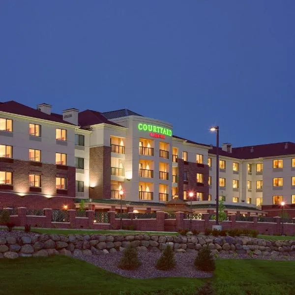 Courtyard by Marriott Madison East – hotel w mieście Cottage Grove