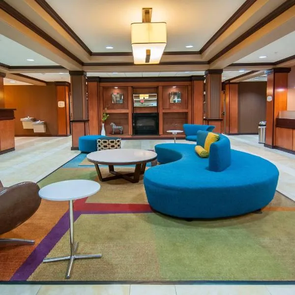 Fairfield Inn & Suites by Marriott San Antonio North/Stone Oak, מלון בBulverde