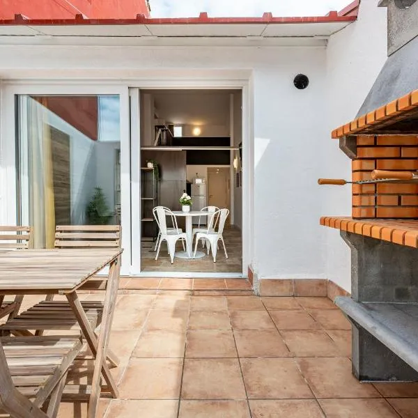 Atico duplex con Barbacoa y Terraza en Barri Port Maritim, hotel in Tarragona
