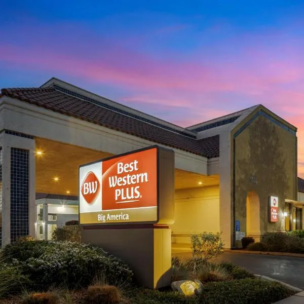 Best Western Plus Big America, hotell i Santa Maria