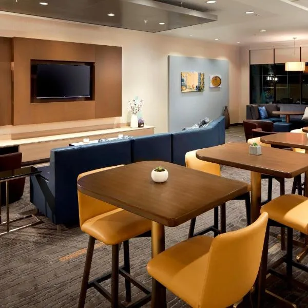 Courtyard by Marriott Charlotte Fort Mill, SC โรงแรมในฟอร์ตมิลล์