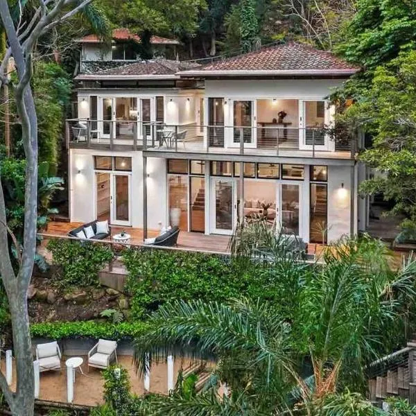 Sydney Northern Beaches Waterfront Winter Escape - Clareville, hotel v destinaci Clareville