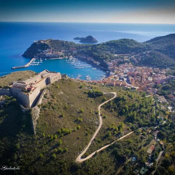 Affitti Brevi Toscana - In Centro a Porto Ercole, hotel v mestu Porto Ercole